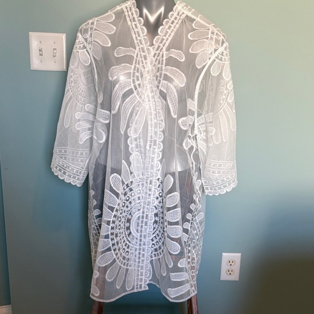 David and Young White Sheer Lace Top